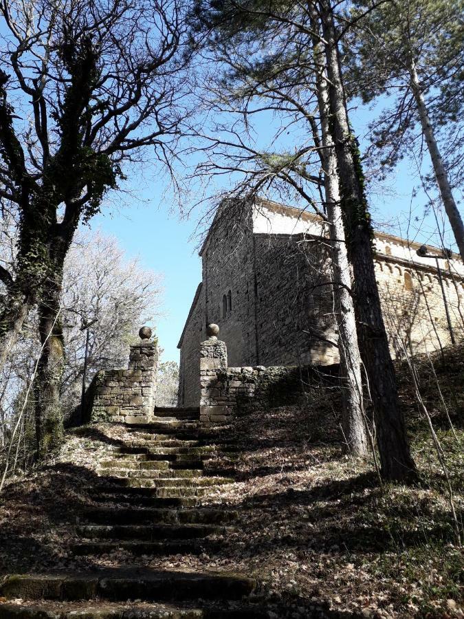 La Tana Del Picchio Villa Neviano degli Arduini Luaran gambar